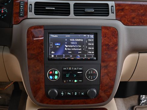 Used 2014 Chevrolet Tahoe LTZ image 15