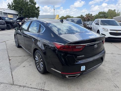 Used 2017 Kia Cadenza Premium w/ Luxury Package image 6