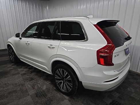 Used 2022 Volvo XC90 T6 Momentum w/ Climate Package image 9