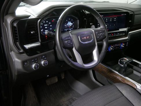 Used 2023 GMC Sierra 1500 Elevation w/ Preferred Package AWD/4WD image 14