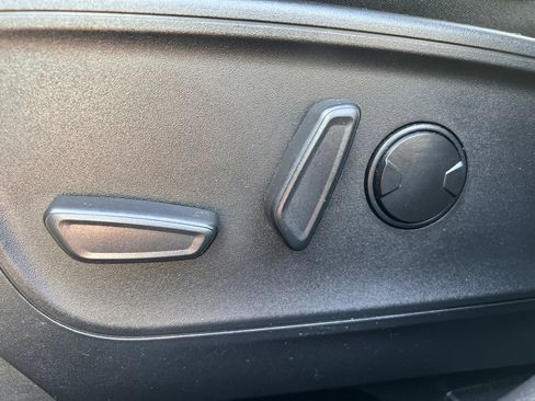 Used 2023 Ford Escape Active w/ Tech Pack #1 AWD/4WD image 17