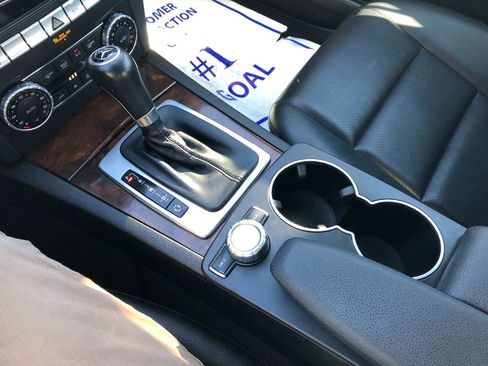 Used 2013 Mercedes-Benz C 300 C300 4MATIC Sport Sedan image 22