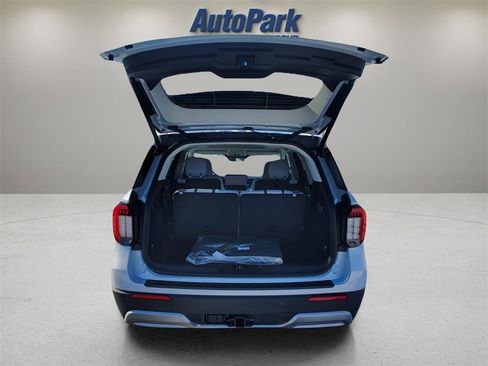 New 2026 Ford Explorer Platinum w/ LUX Leather Package image 9