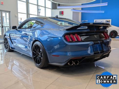 Used 2020 Ford Mustang Shelby GT350 w/ Technology Package RWD image 5