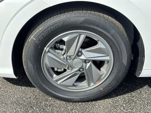 New 2026 Hyundai Elantra SE w/ Cargo Package FWD image 17