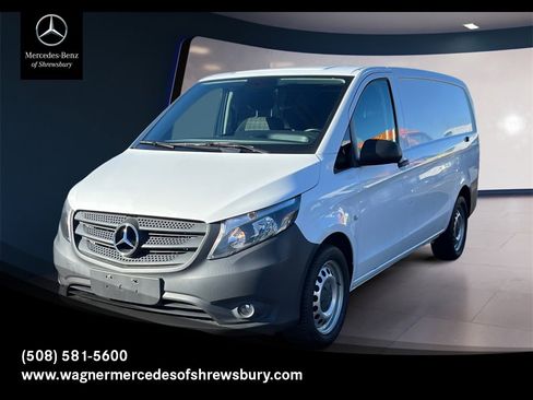 Used 2020 Mercedes-Benz Metris image 1