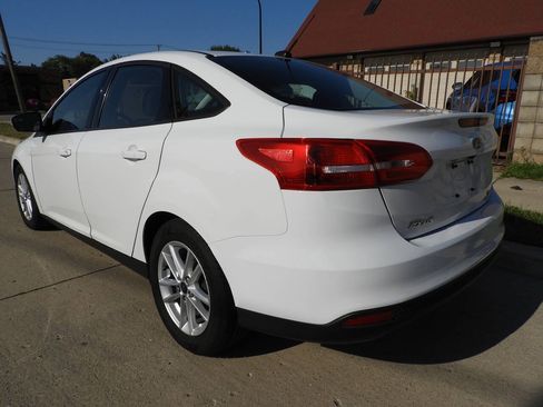 Used 2016 Ford Focus SE FWD image 6