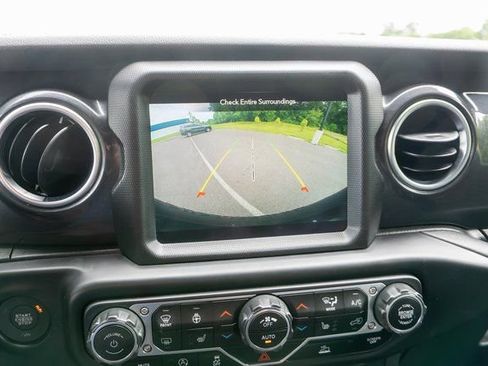 Used 2023 Jeep Wrangler Unlimited Sahara AWD/4WD image 22