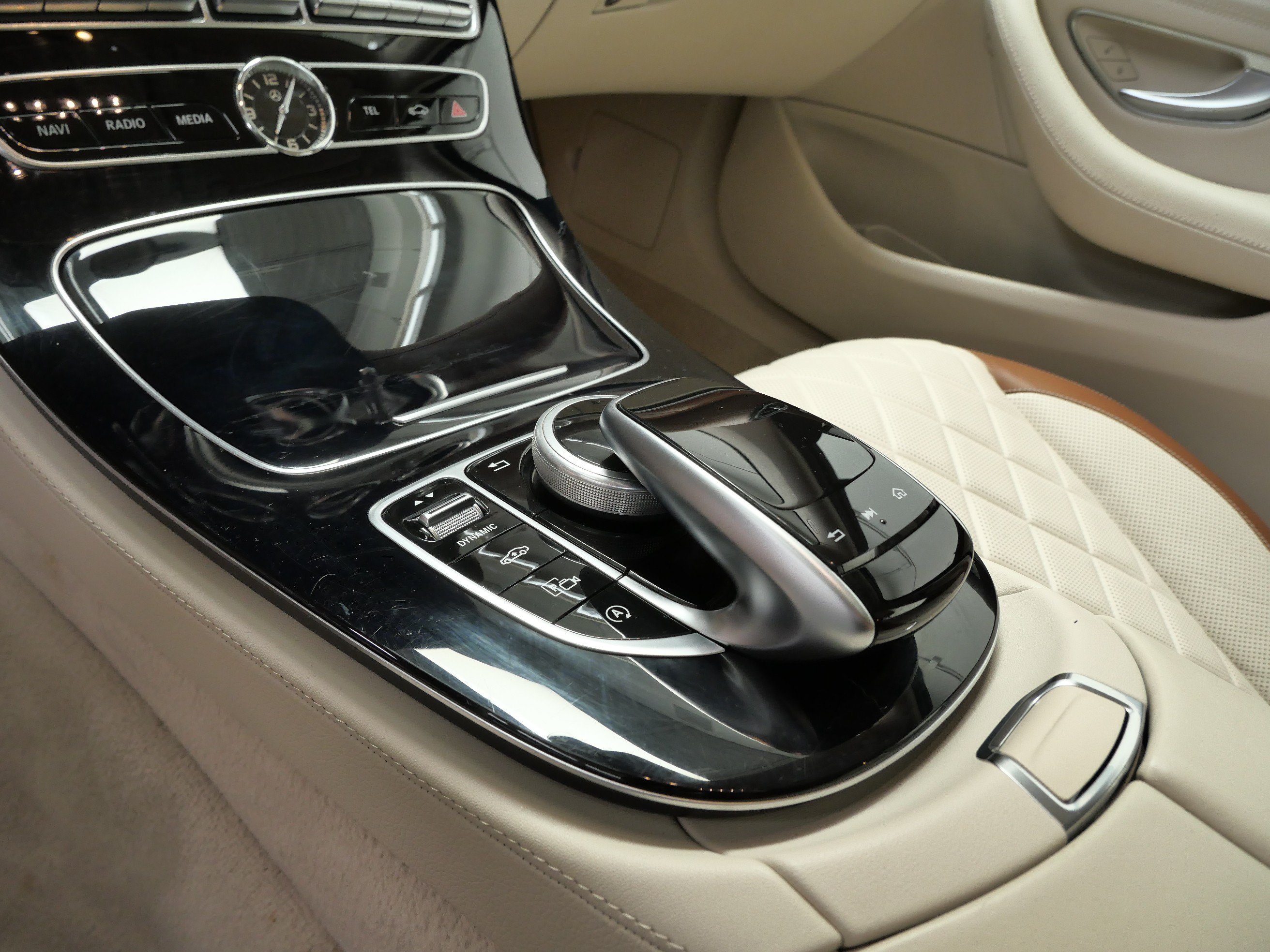 Used 2018 Mercedes-Benz E 300 image 21