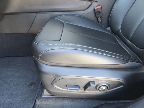 New 2025 Jeep Grand Cherokee L Limited w/ Black Appearance Package image 19