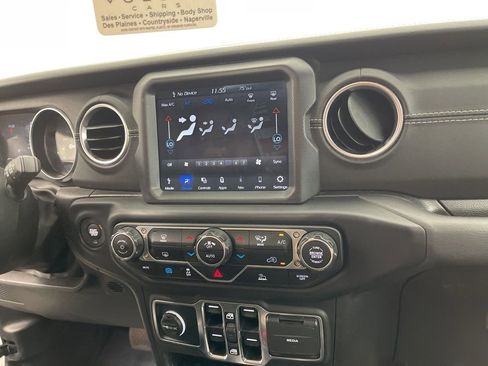 Used 2023 Jeep Wrangler Unlimited Sahara image 19