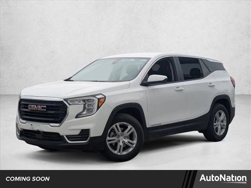 Used 2024 GMC Terrain SLE image 1