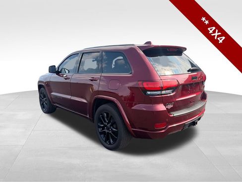 Used 2020 Jeep Grand Cherokee Altitude AWD/4WD image 3