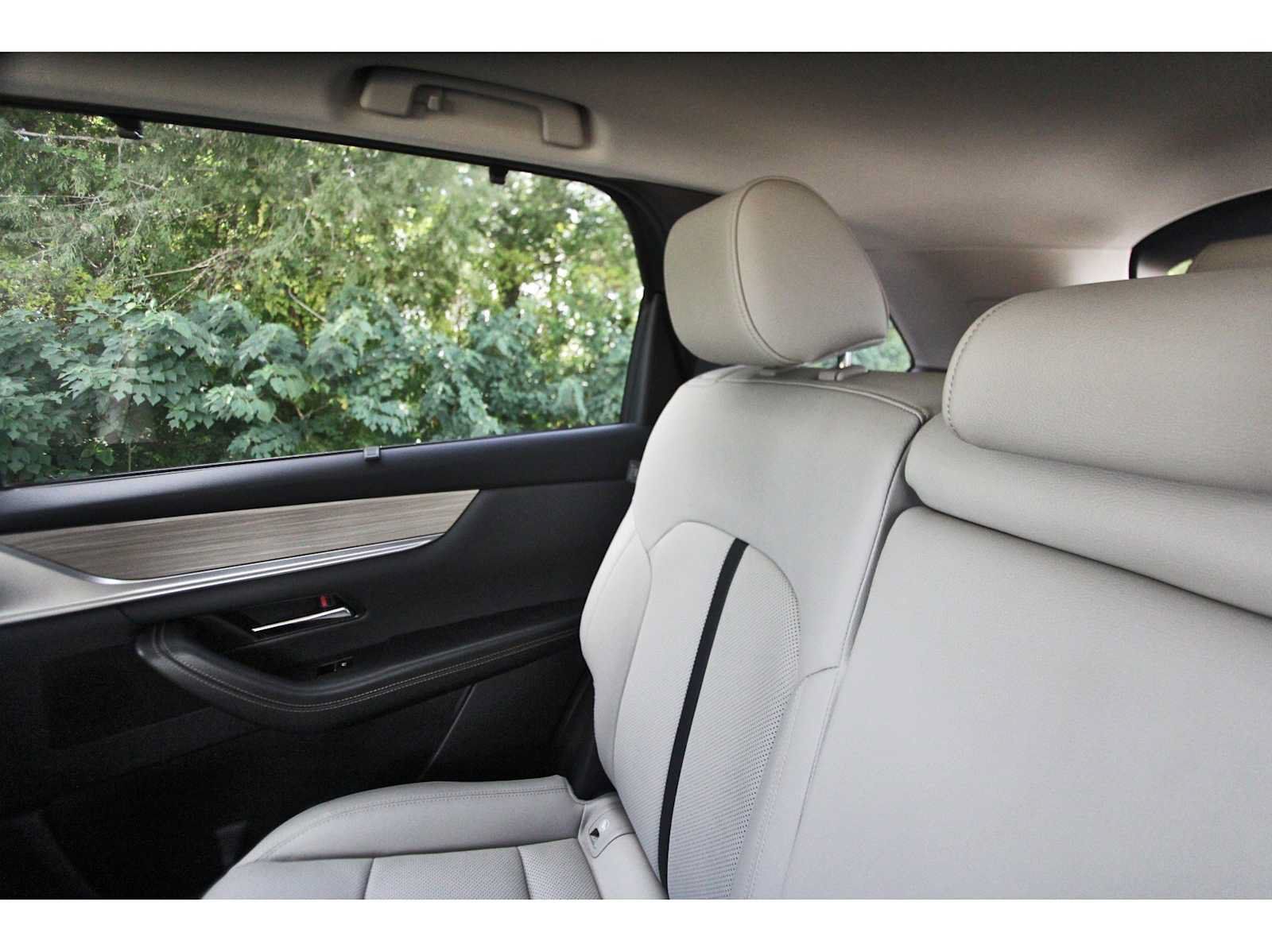 Used 2026 MAZDA CX-90 3.3 Turbo w/ Preferred Package AWD/4WD image 9