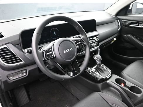New 2026 Kia Seltos EX AWD/4WD image 13