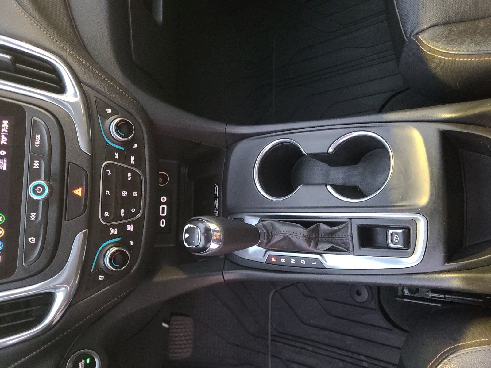Used 2020 Chevrolet Equinox Premier AWD/4WD image 15