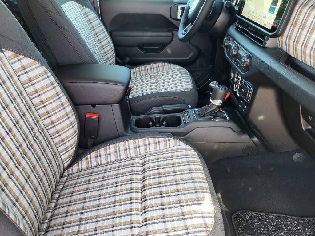 New 2026 Jeep Gladiator Sport AWD/4WD image 13