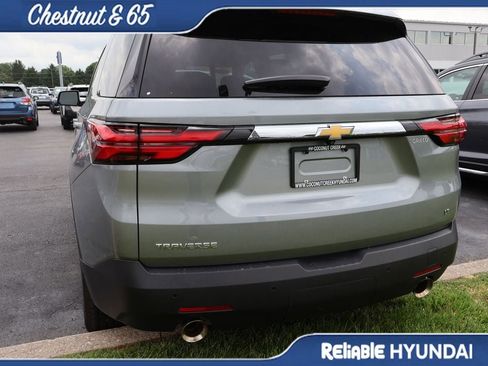 Used 2023 Chevrolet Traverse LT FWD image 15