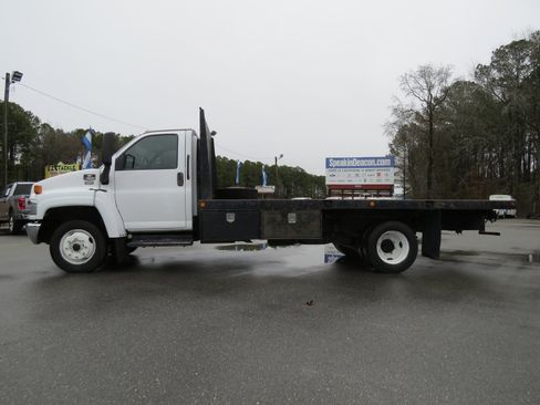 Used 2006 Chevrolet Kodiak C4500 2WD Regular Cab image 6