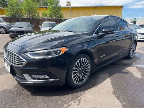 Used 2018 Ford Fusion Titanium FWD image 3