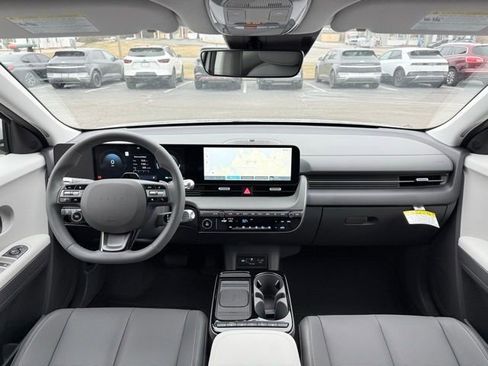 Used 2025 Hyundai Ioniq 5 SEL image 20
