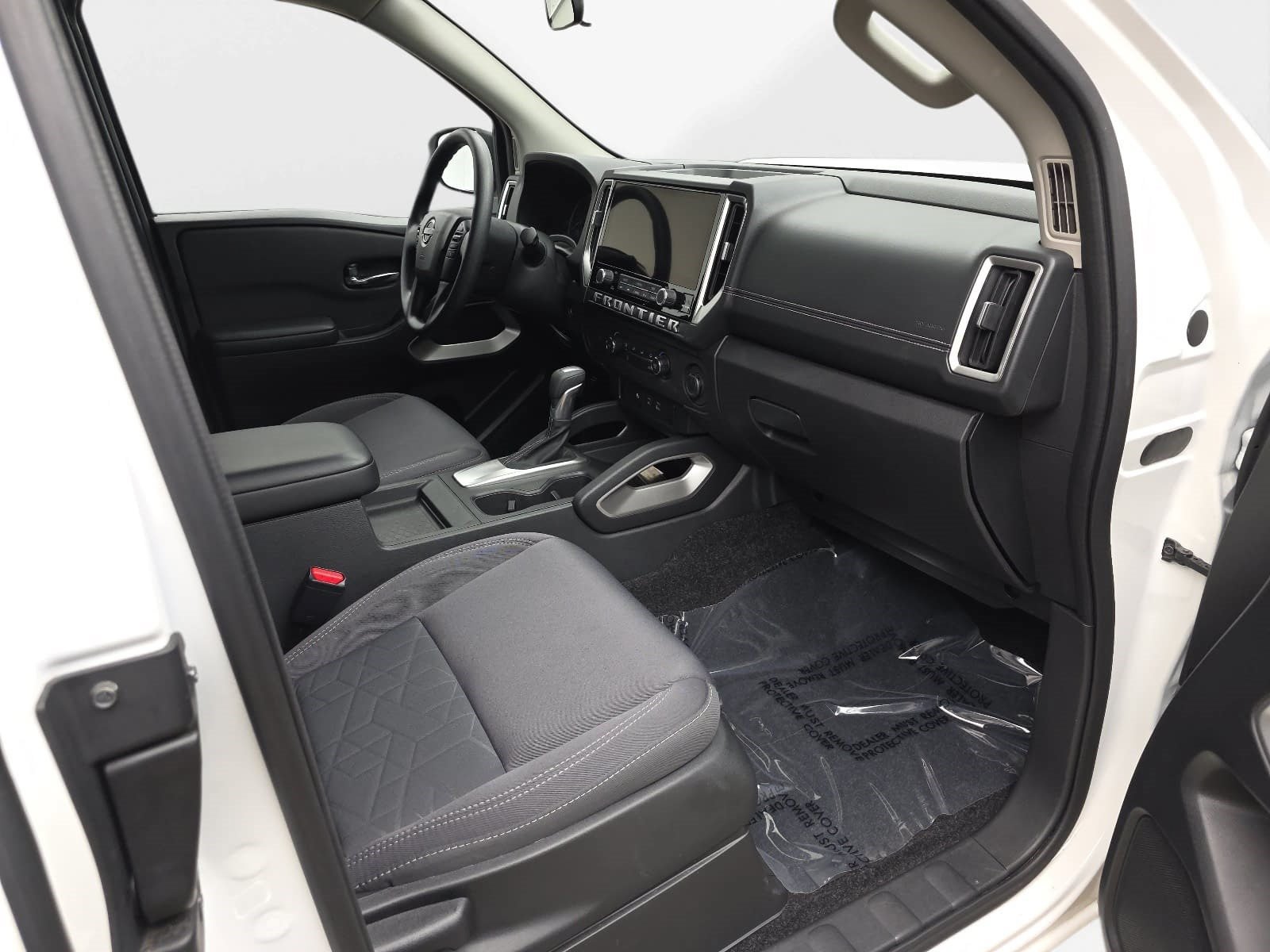 Used 2025 Nissan Frontier SV RWD image 34