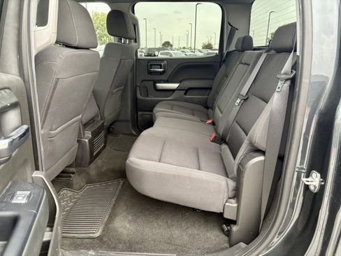 Used 2018 Chevrolet Silverado 1500 LT w/ LT Eassist Package image 15