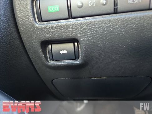 Used 2024 Nissan Sentra SV image 16