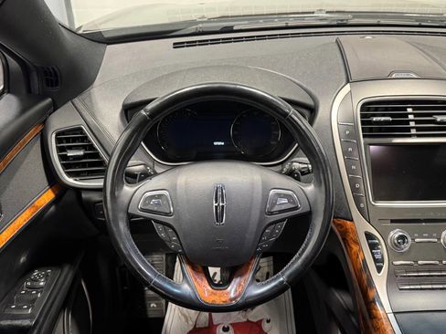 Used 2017 Lincoln MKX Reserve w/ Lincoln MKX Climate Package image 29