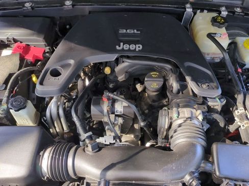 Used 2021 Jeep Wrangler Unlimited Sahara image 15