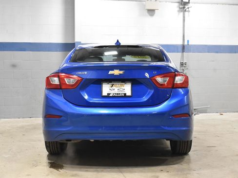 Used 2019 Chevrolet Cruze LT image 25