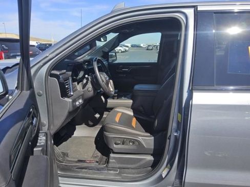 Used 2023 GMC Sierra 1500 AT4 w/ AT4 Premium Package AWD/4WD image 6