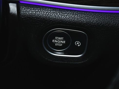 Used 2025 Mercedes-Benz GLS 450 GLS 450 image 37