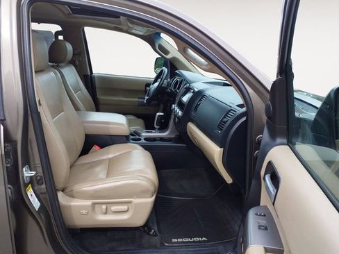 Used 2013 Toyota Sequoia Limited AWD/4WD image 15