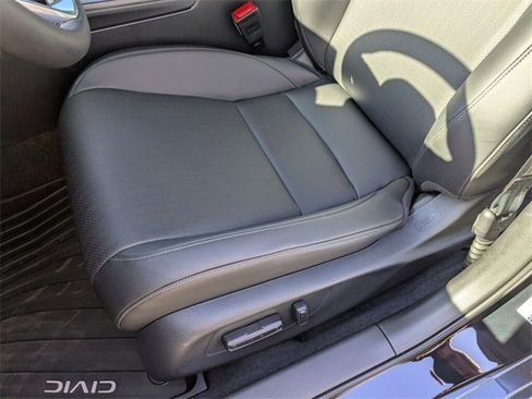 Certified 2025 Honda Civic Sport Touring image 30