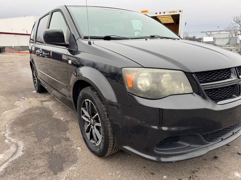 Used 2014 Dodge Grand Caravan SE image 12