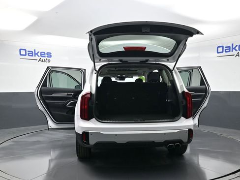 Certified 2024 Kia Telluride S w/ S Sunroof Package image 59