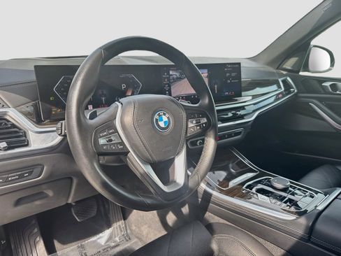 Used 2024 BMW X5 xDrive50e AWD/4WD image 7