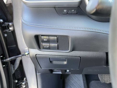 Certified 2024 Toyota Highlander XLE AWD/4WD image 25