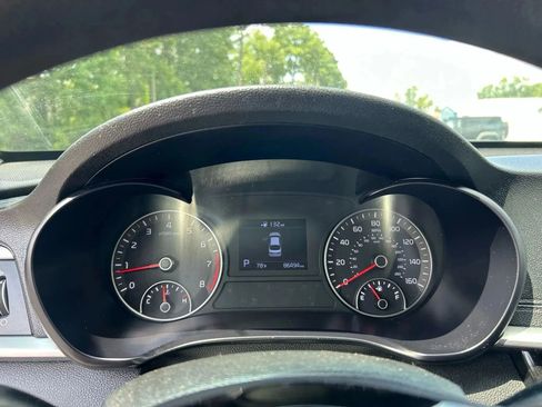 Used 2020 Kia Optima LX image 17