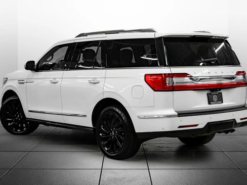 Used 2021 Lincoln Navigator Reserve image 11