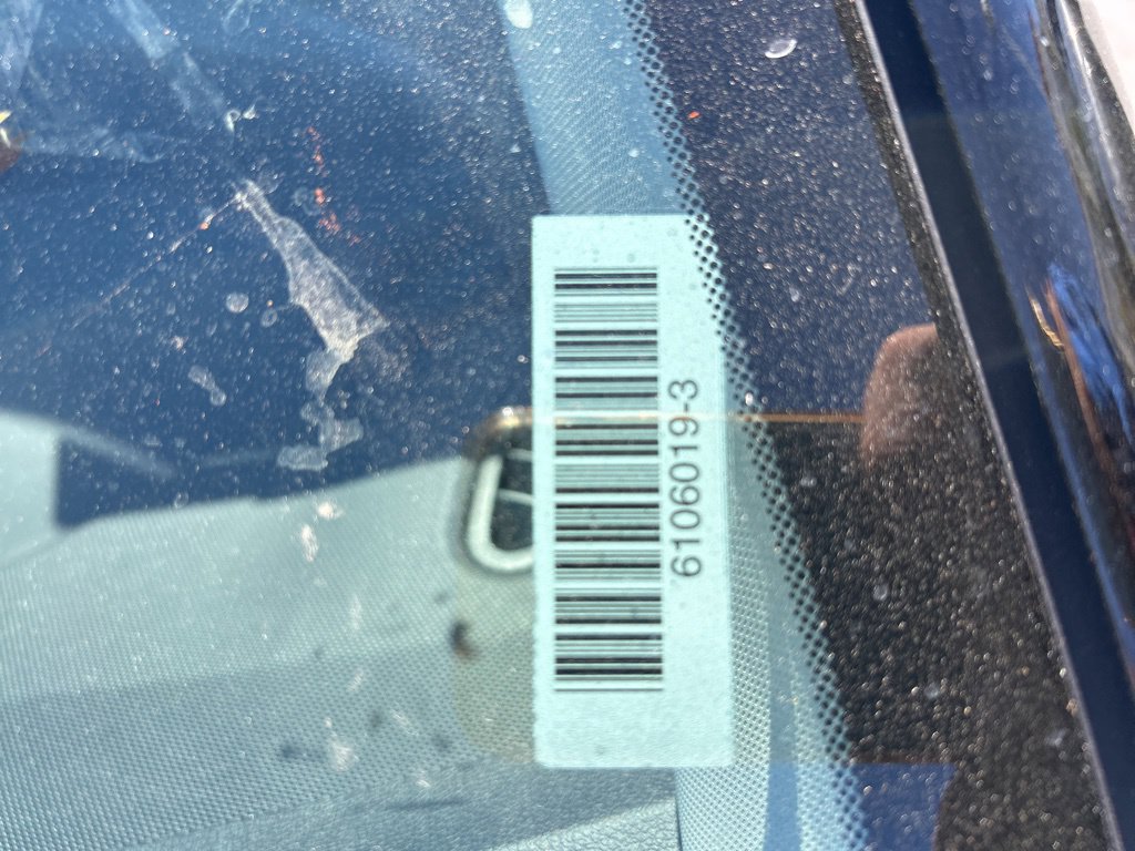 Used 2026 Hyundai Venue SEL FWD image 2
