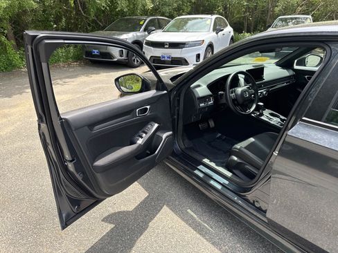 Used 2025 Honda Civic Sport image 12