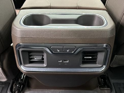 Used 2025 GMC Sierra 3500 Denali w/ Denali Reserve Package image 38