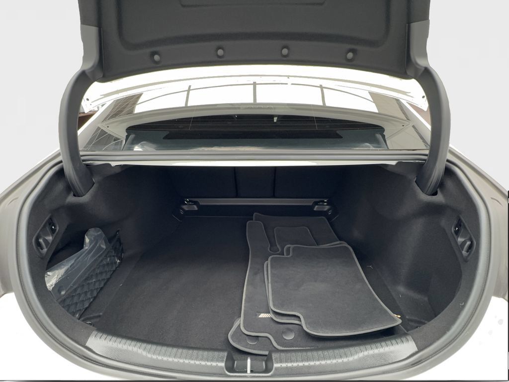 Used 2023 Mercedes-Benz C 300 Sedan image 18