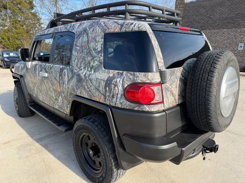 Used 2010 Toyota FJ Cruiser 4WD image 7