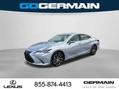 New 2025 Lexus ES 300h w/ Premium Package
