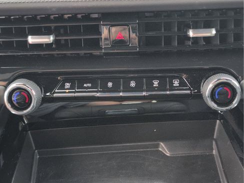 Used 2025 Chevrolet Tahoe LS image 19