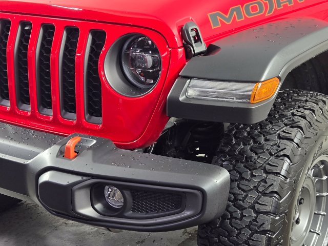 Used 2022 Jeep Gladiator Mojave w/ LED Lighting Group AWD/4WD image 9