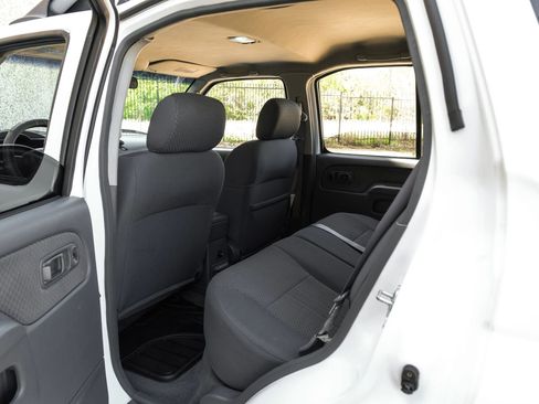 Used 2004 Nissan Xterra XE RWD image 35